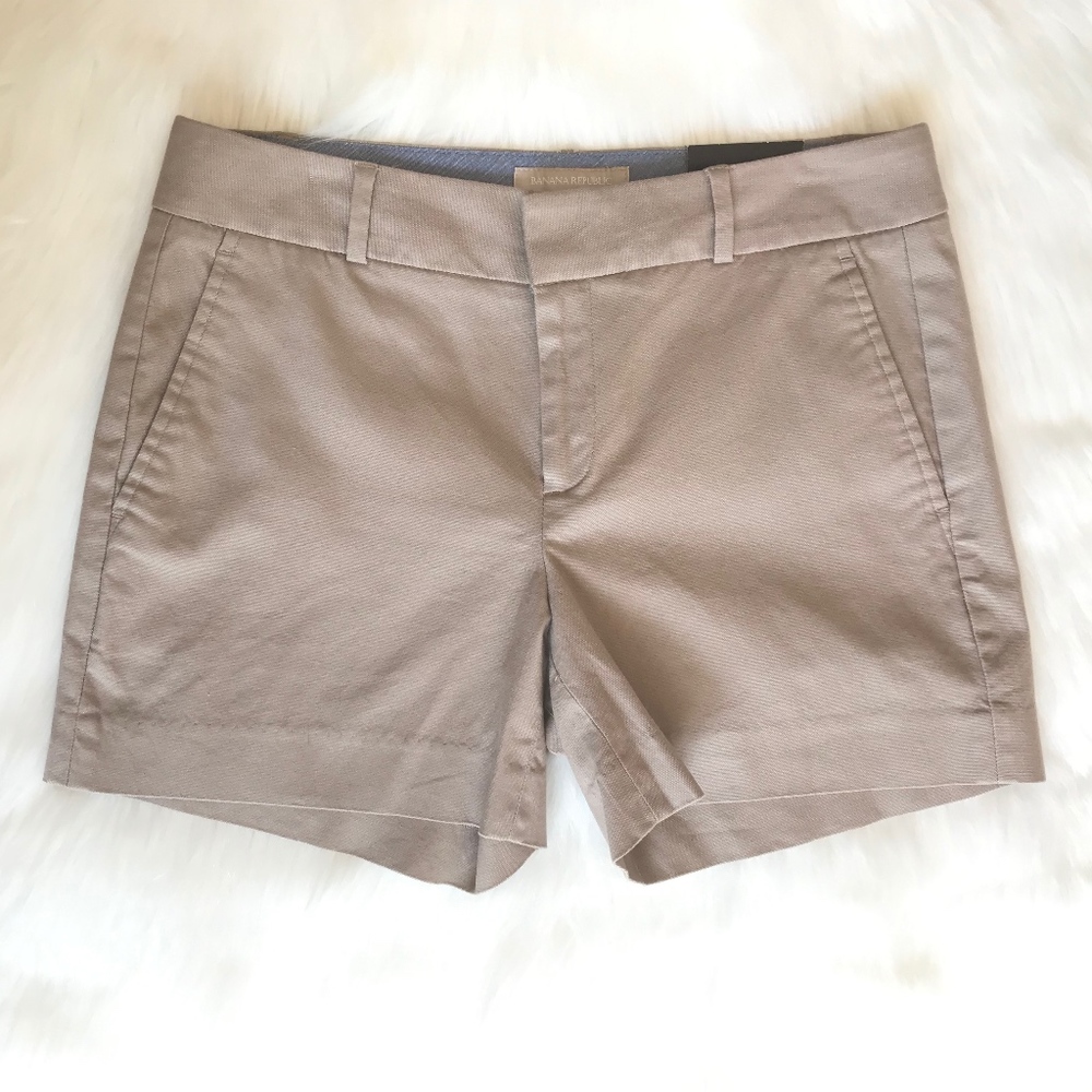 Banana Republic Hampton Fit Tan Shorts 4" Inseam